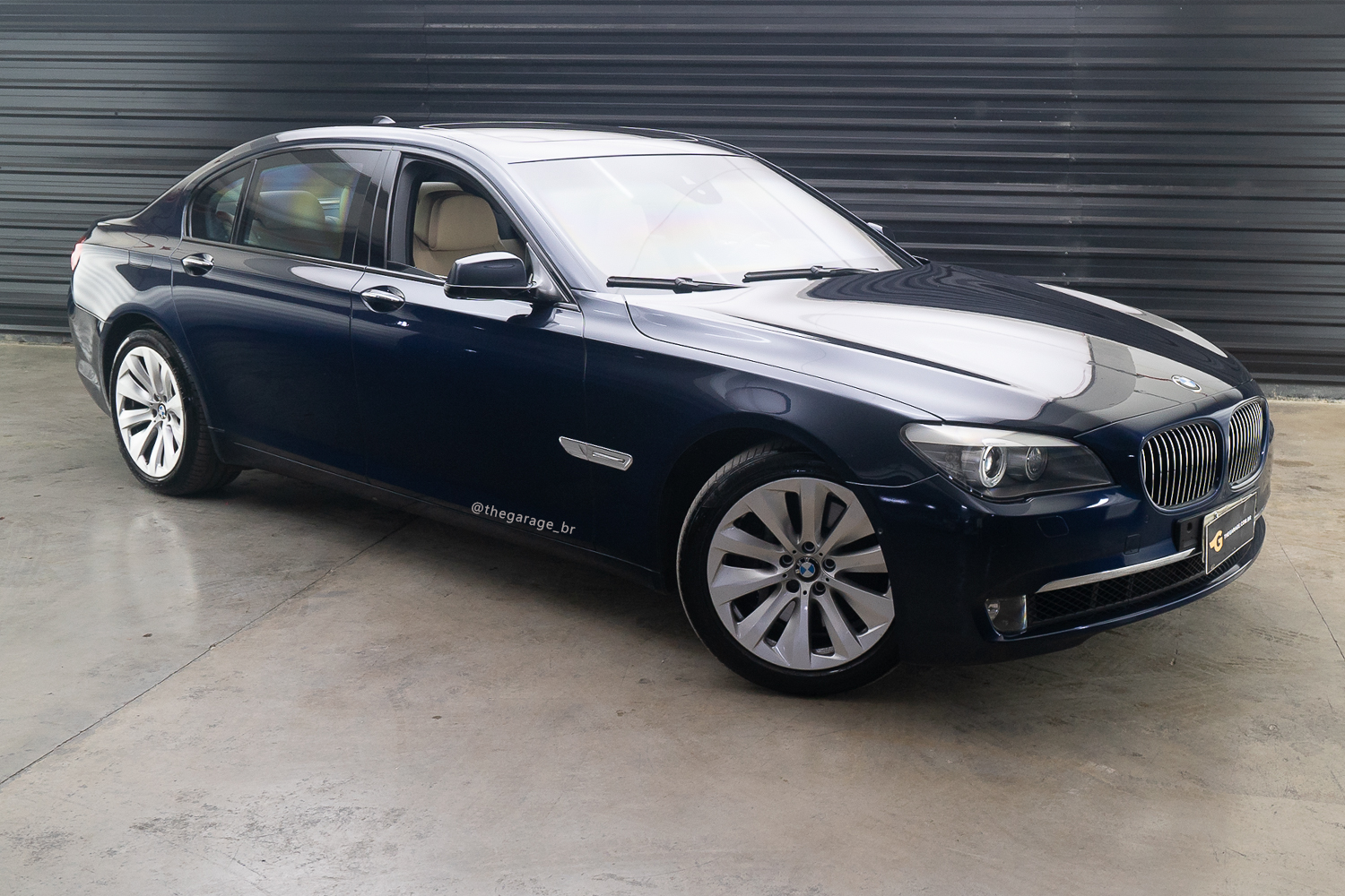 BMW 750i carroceria