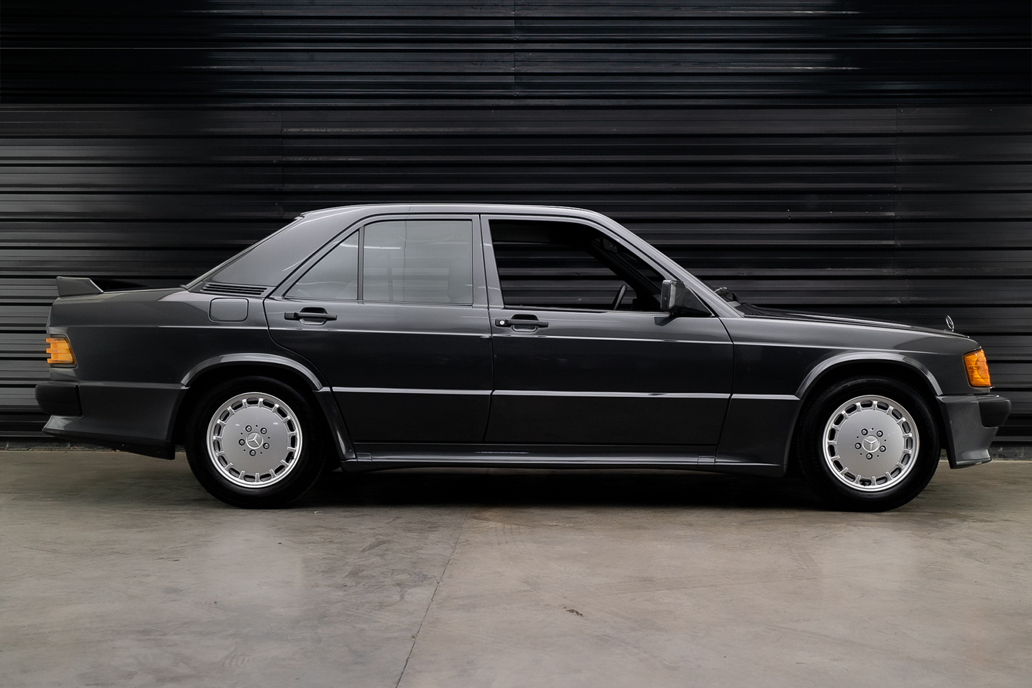 Mercedes-Benz 190E