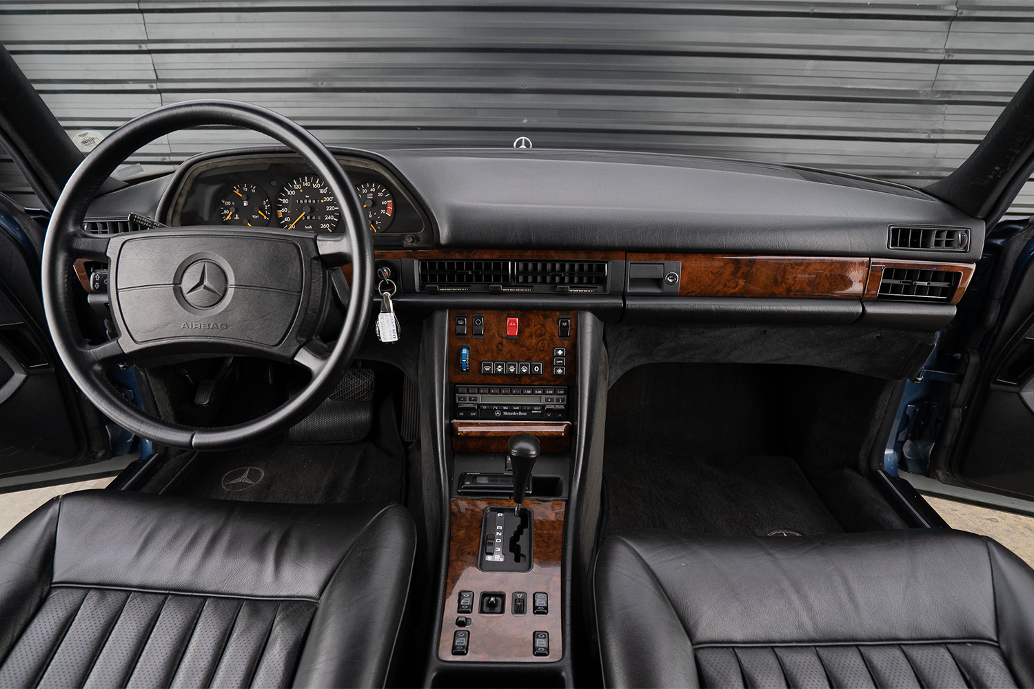 Interior Mercedes-Benz 560SEL