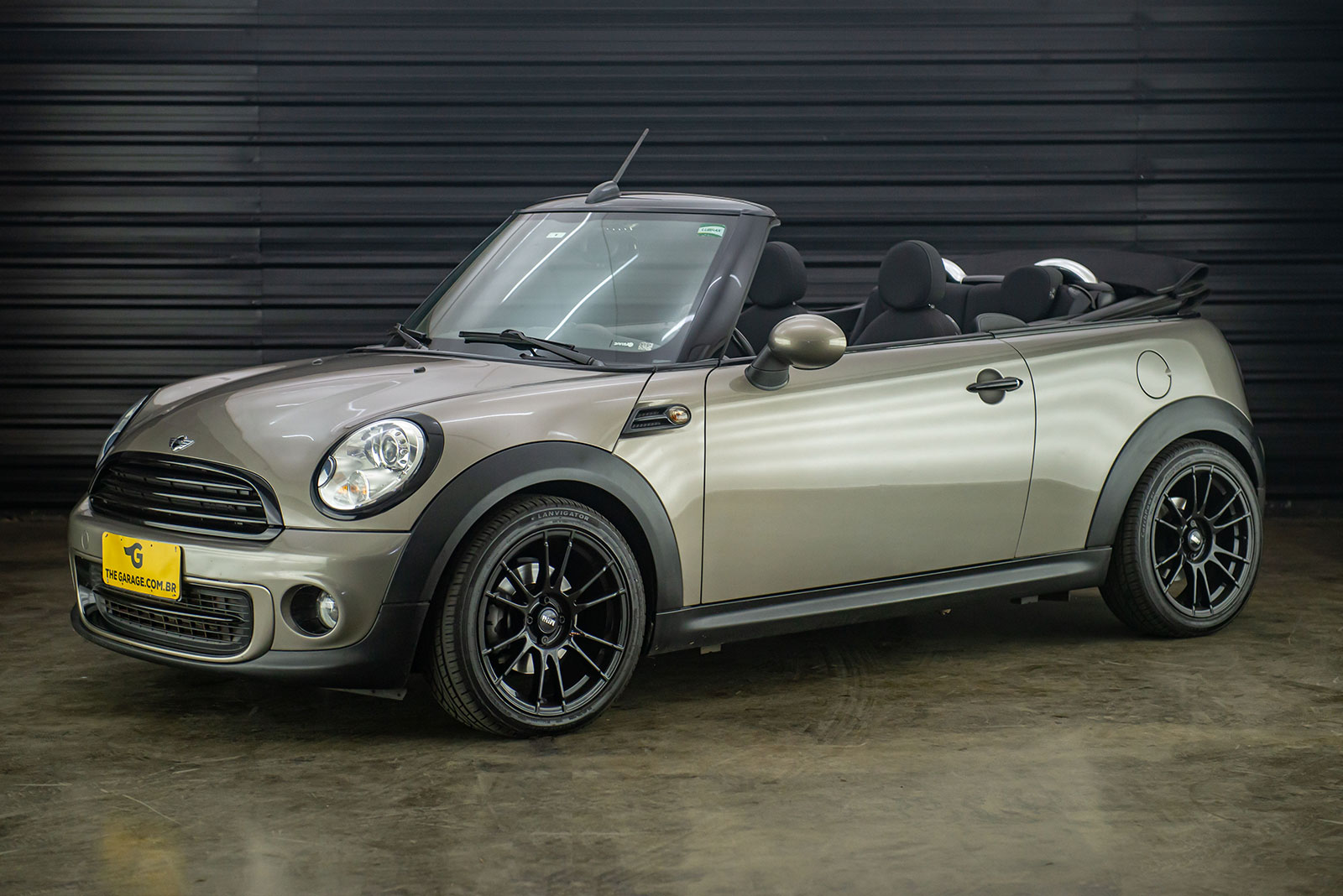 2012-mini-cooper-2012-1.6-cabrio-a-venda-sao-paulo-sp-for-sale-the-garage-classicos-a-carros-antigos