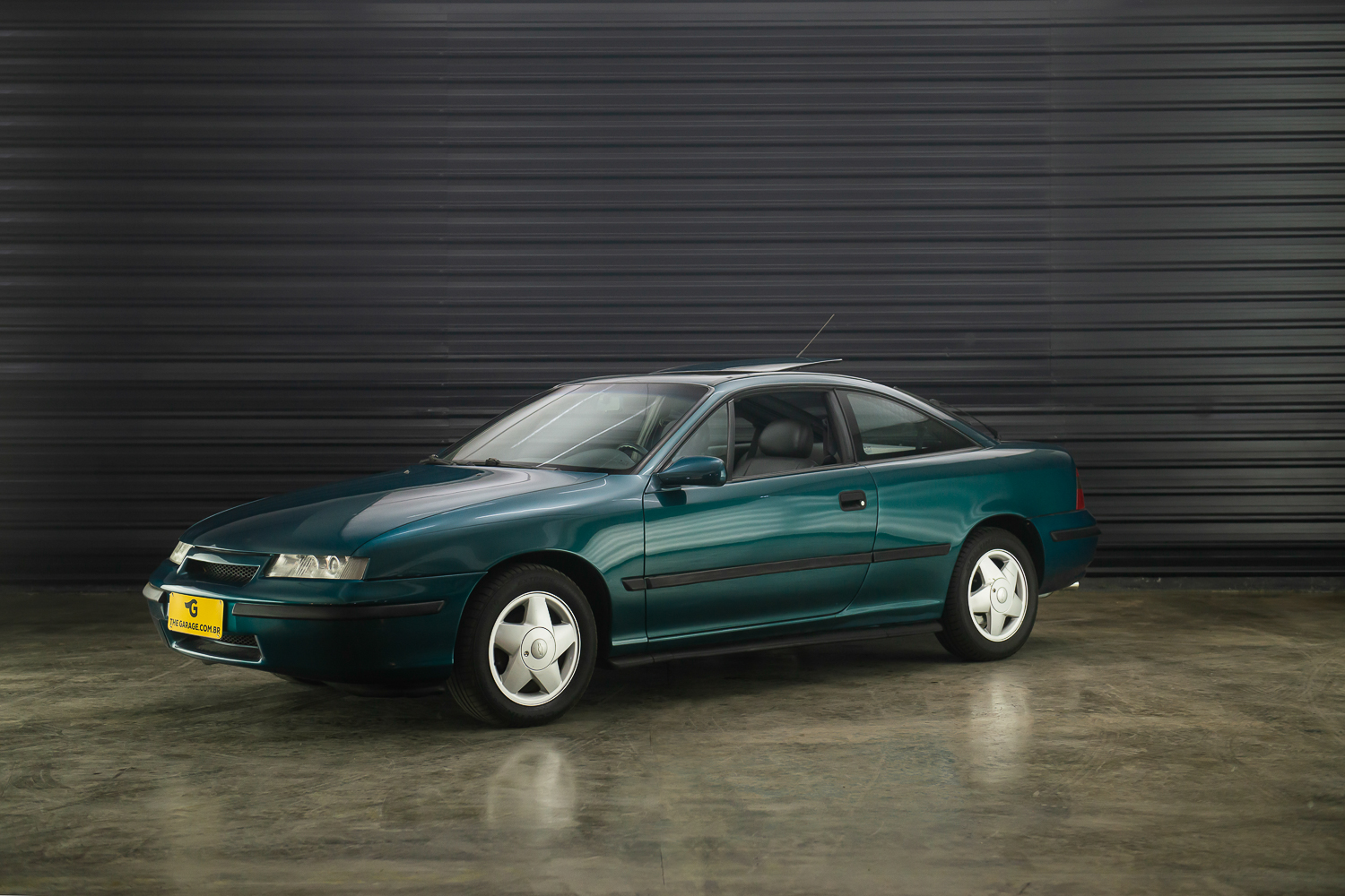 1994-calibra-16v-150cv-a-venda-sao-paulo-sp-for-sale-the-garage-classicos-a-melhor-loja-de-carros-antigos-acervo-de-carros-