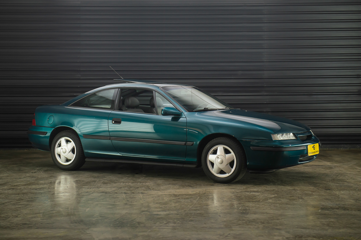 1994-calibra-16v-150cv-a-venda-sao-paulo-sp-for-sale-the-garage-classicos-a-melhor-loja-de-carros-antigos-acervo-de-carros-