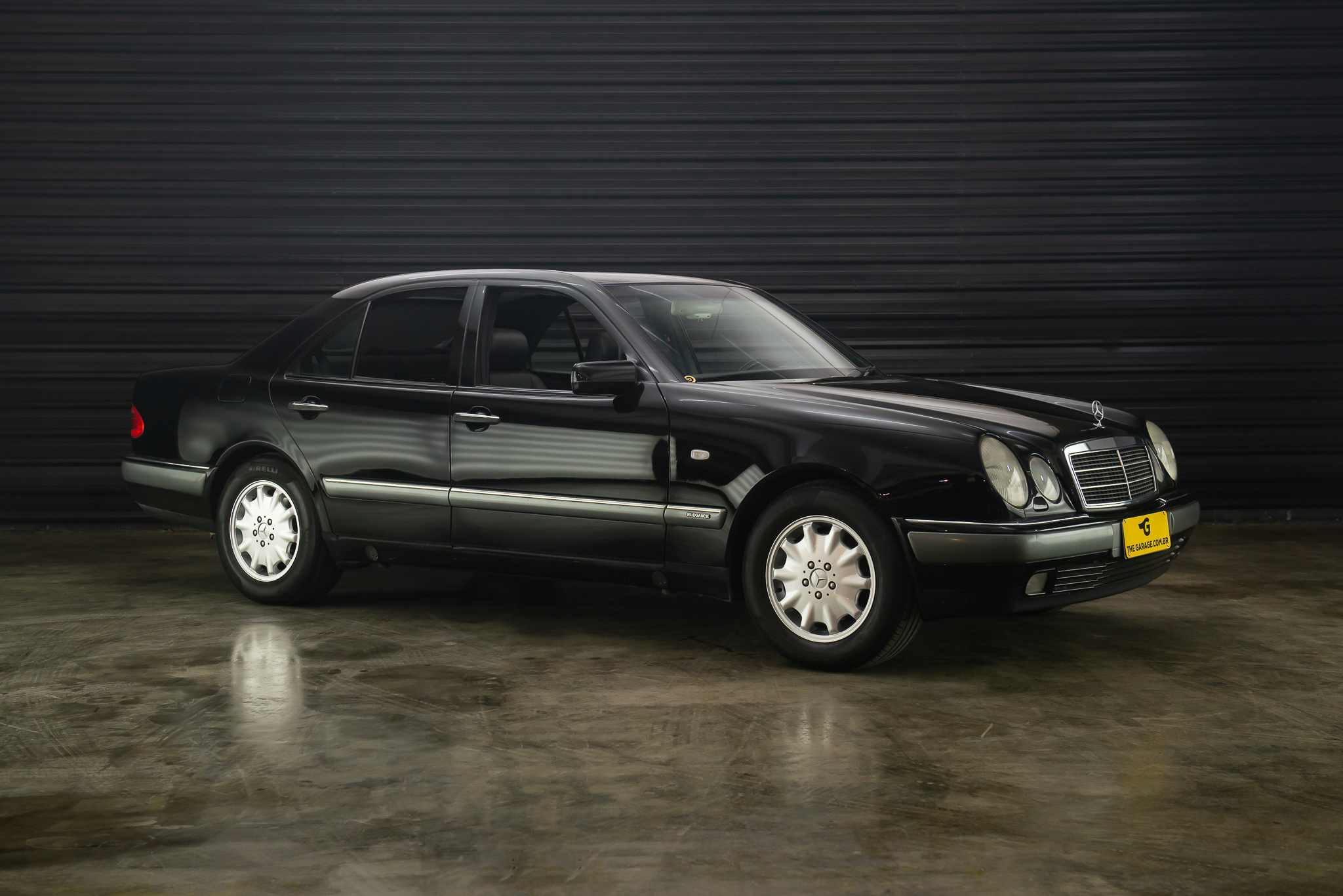 1997-Mercedes-Benz-E420