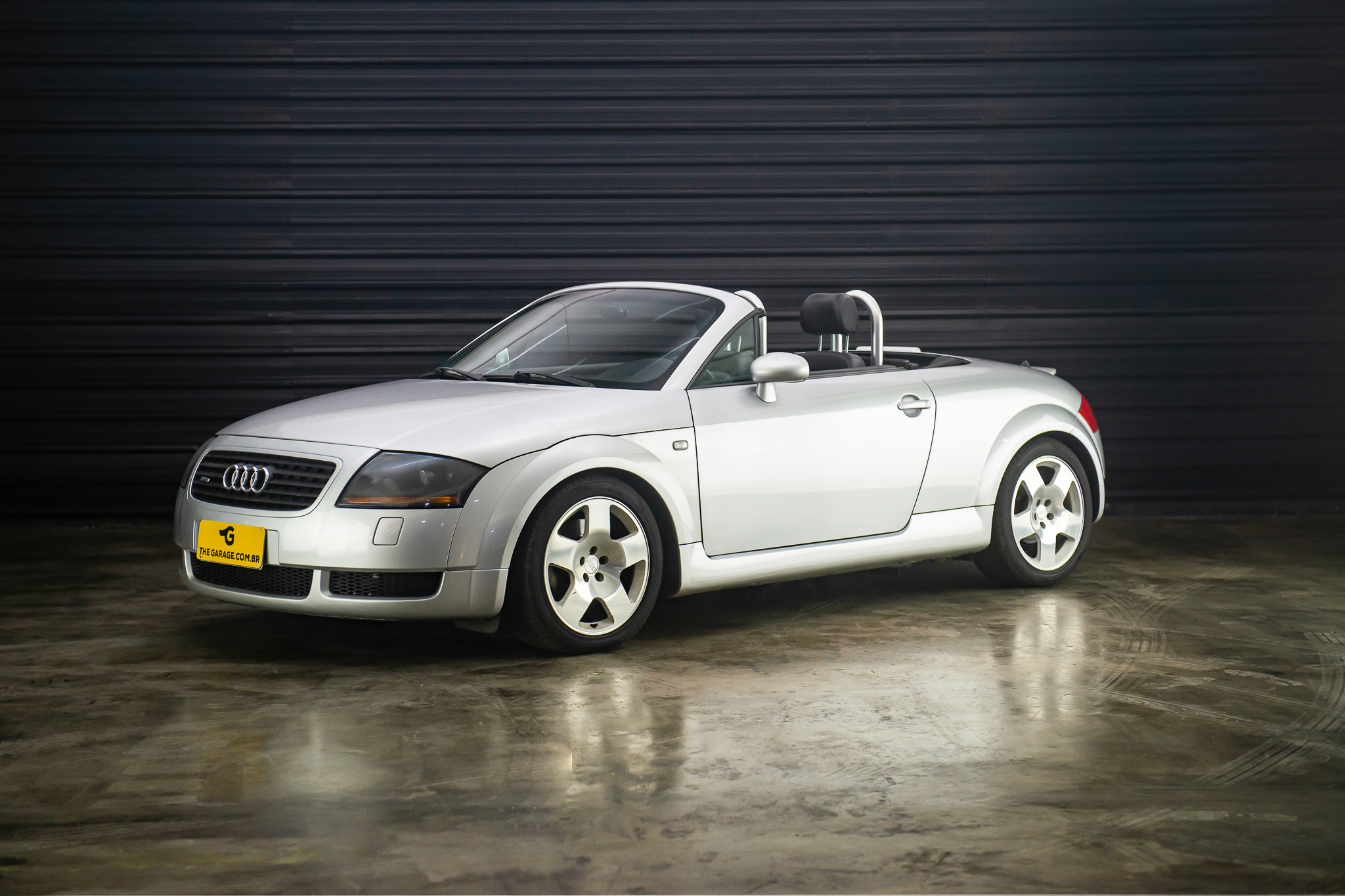 2000-audi-tt-roadster-225-a-venda-sao-paulo-sp-for-sale-the-garage-classicos-a-melhor-loja-de-carros-antigos-acervo-de-carros--46