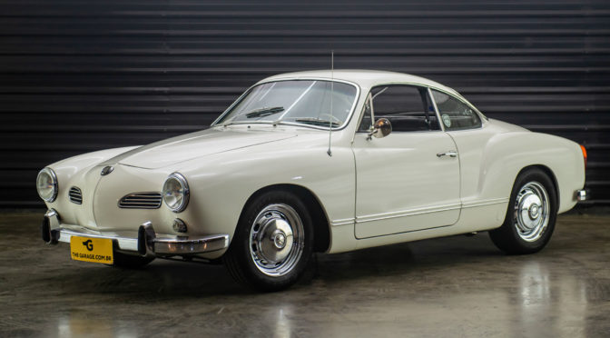 1971-VW-Karmann-Ghia-coupe-a-venda-sao-paulo-sp-for-sale-the-garage-classicos-a-melhor-loja-de-carros-antigos-acervo-de-carros--31