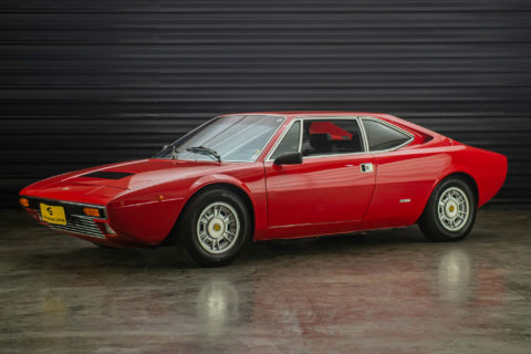 1975-Ferrari-Dino-308-GT4-2+2-a-venda-sao-paulo-sp-for-sale-the-garage-classicos-a-melhor-loja-de-carros-antigos-acervo-de-carros-1-4