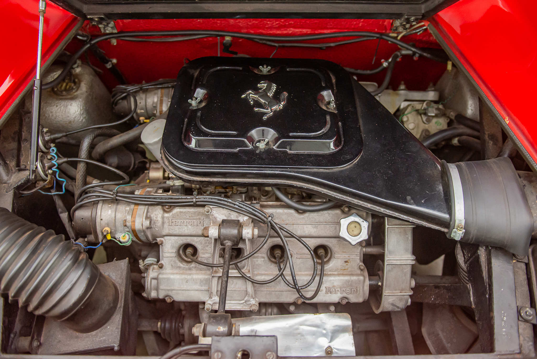 1975-Ferrari-Dino-308-GT4-2+2-a-venda-sao-paulo-sp-for-sale-the-garage-classicos-a-melhor-loja-de-carros-antigos-acervo-de-carros-1-4