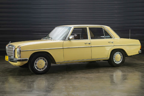 1976-Mercedes-Benz-230