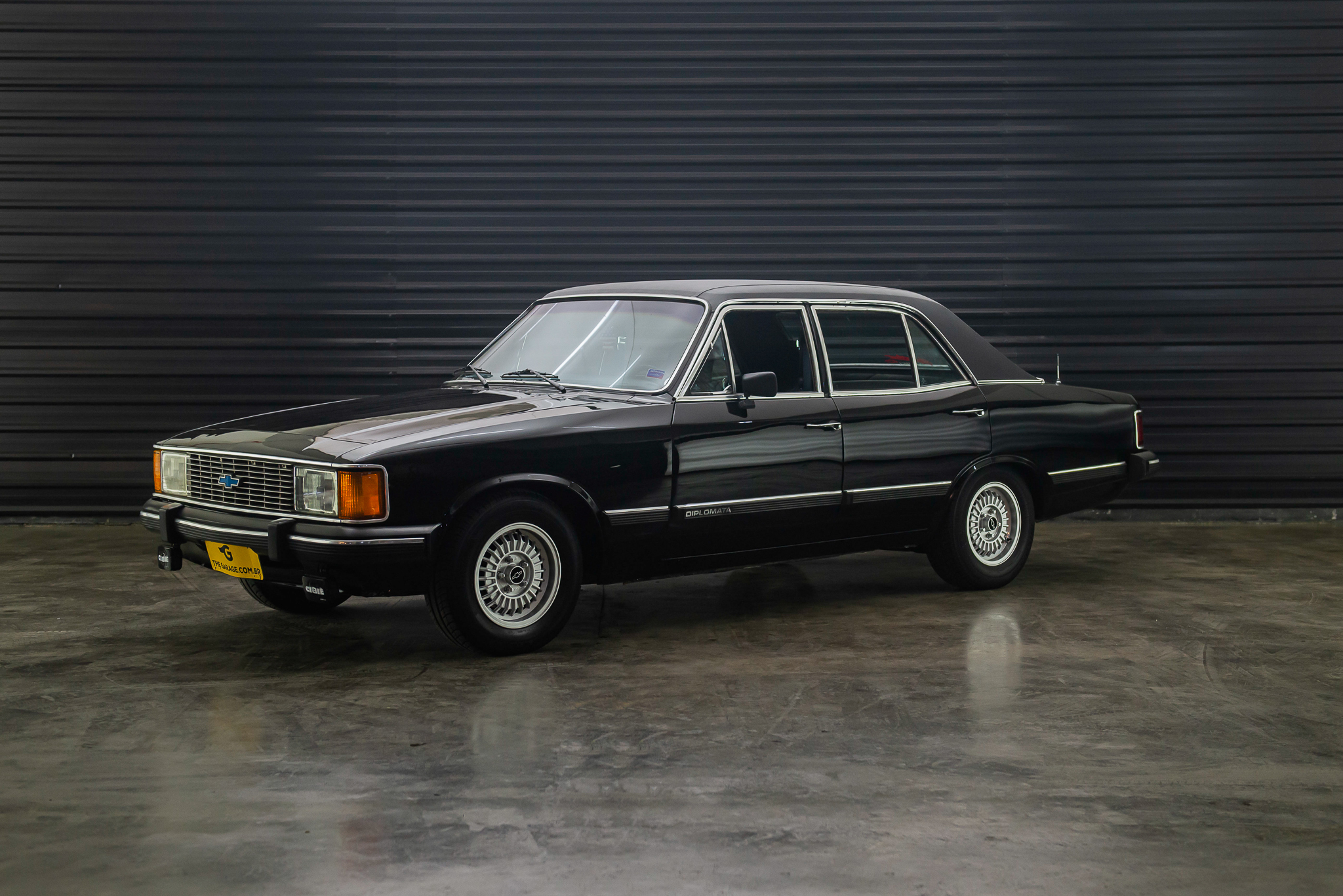 1984-gm-opala-diplomata-a-venda-sao-paulo-sp-for-sale-the-garage-classicos-a-melhor-loja-de-carros-antigos-acervo-de-carros--29