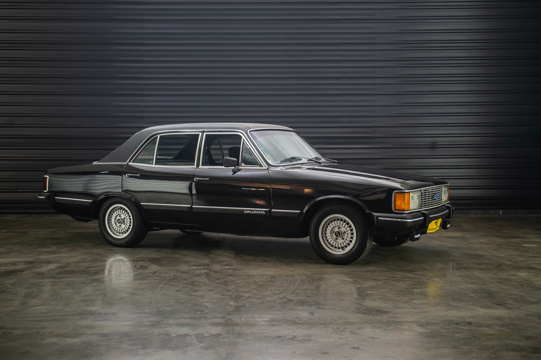 1984-gm-opala-diplomata-a-venda-sao-paulo-sp-for-sale-the-garage-classicos-a-melhor-loja-de-carros-antigos-acervo-de-carros--30