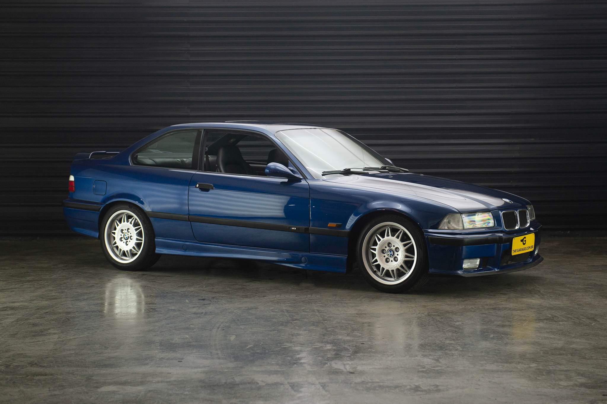 1995-BMW-M3-E36-a-venda-sao-paulo-sp-for-sale-the-garage-classicos-a-melhor-loja-de-carros-antigos-acervo-de-carros-3