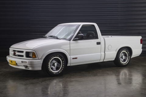 1995-gm-s10-branca-ss-a-venda-sao-paulo-sp-for-sale-the-garage-classicos-a-melhor-loja-de-carros-antigos-acervo-de-carros-