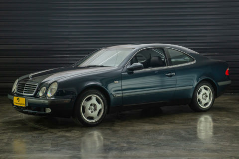 1999-Mercedes-Benz-CLK-320-a-venda-sao-paulo-sp-for-sale-the-garage-classicos-a-melhor-loja-de-carros-antigos-acervo-de-carros-25