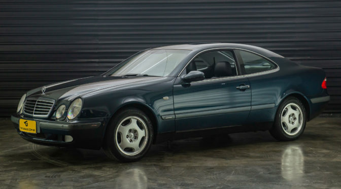 1999-Mercedes-Benz-CLK-320-a-venda-sao-paulo-sp-for-sale-the-garage-classicos-a-melhor-loja-de-carros-antigos-acervo-de-carros-25