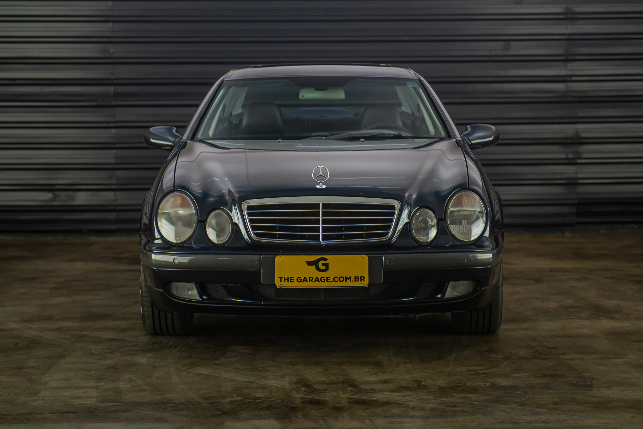 1999-Mercedes-Benz-CLK-320-a-venda-sao-paulo-sp-for-sale-the-garage-classicos-a-melhor-loja-de-carros-antigos-acervo-de-carros-25