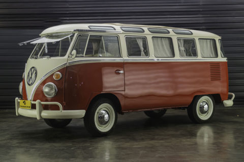 VW-kombi-1974-a-venda-sao-paulo-sp-for-sale-the-garage-classicos-a-melhor-loja-de-carros-antigos-acervo-de-carros-2