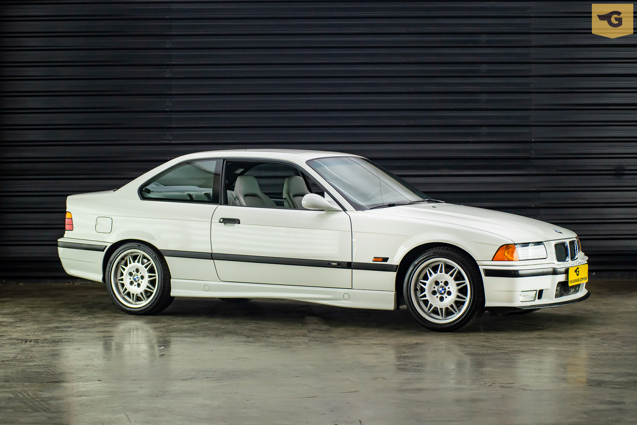 1995-bmw-m3-branca-a-venda-sao-paulo-sp-for-sale-the-garage-classicos-a-venda-loja-de-carros-antigos-30