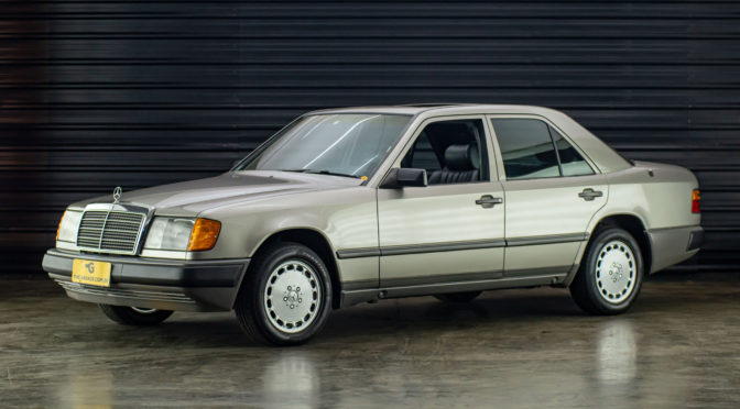1986-mercedes-benz-300e-venda-sao-paulo-sp-for-sale-classicos-9