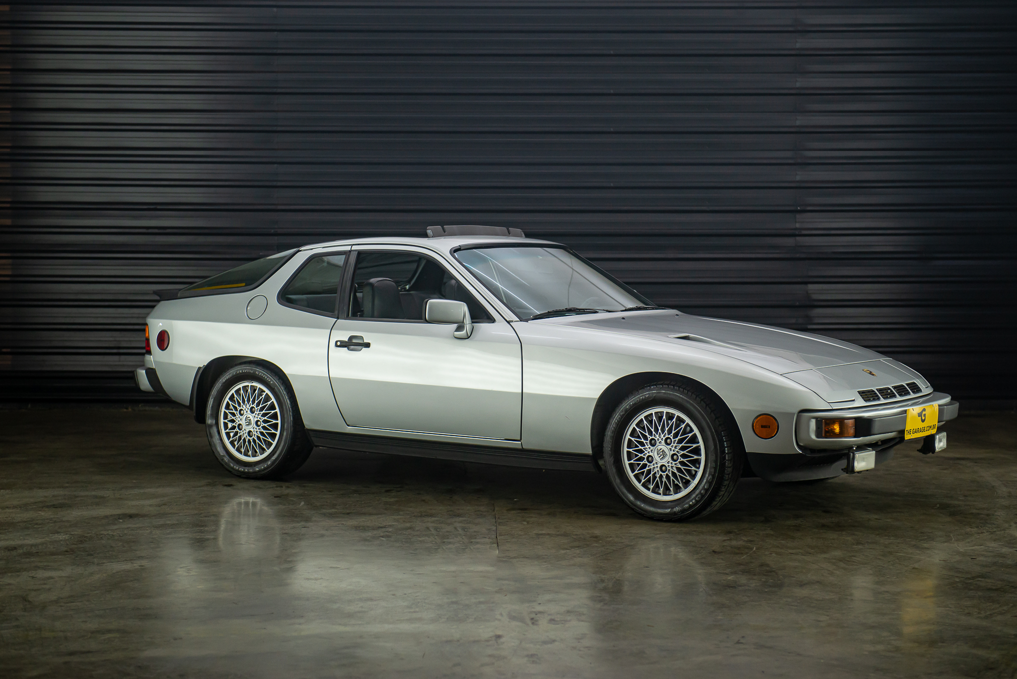 1982-porsche-924-turbo-venda-sao-paulo-sp-for-sale-the-garage-classicos-a-carros-antigos