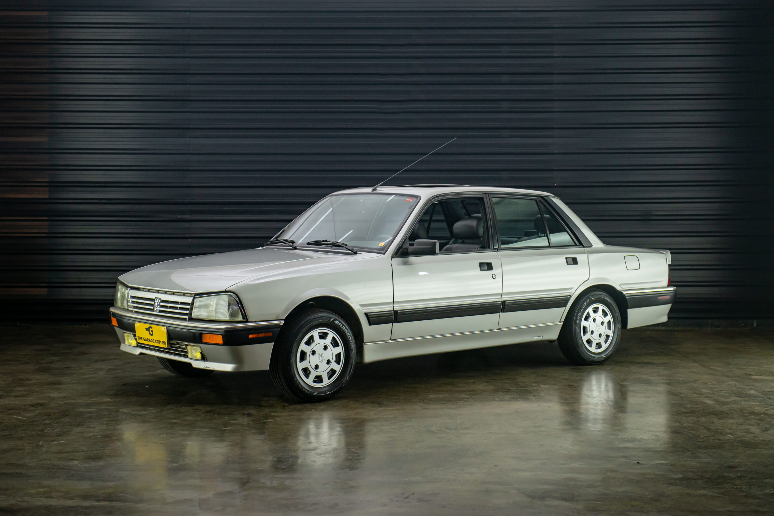 1993-Peugeot-505SRI-2.2-a-venda-sao-paulo-sp-for-sale-the-garage-classicos-a-carros-antigos