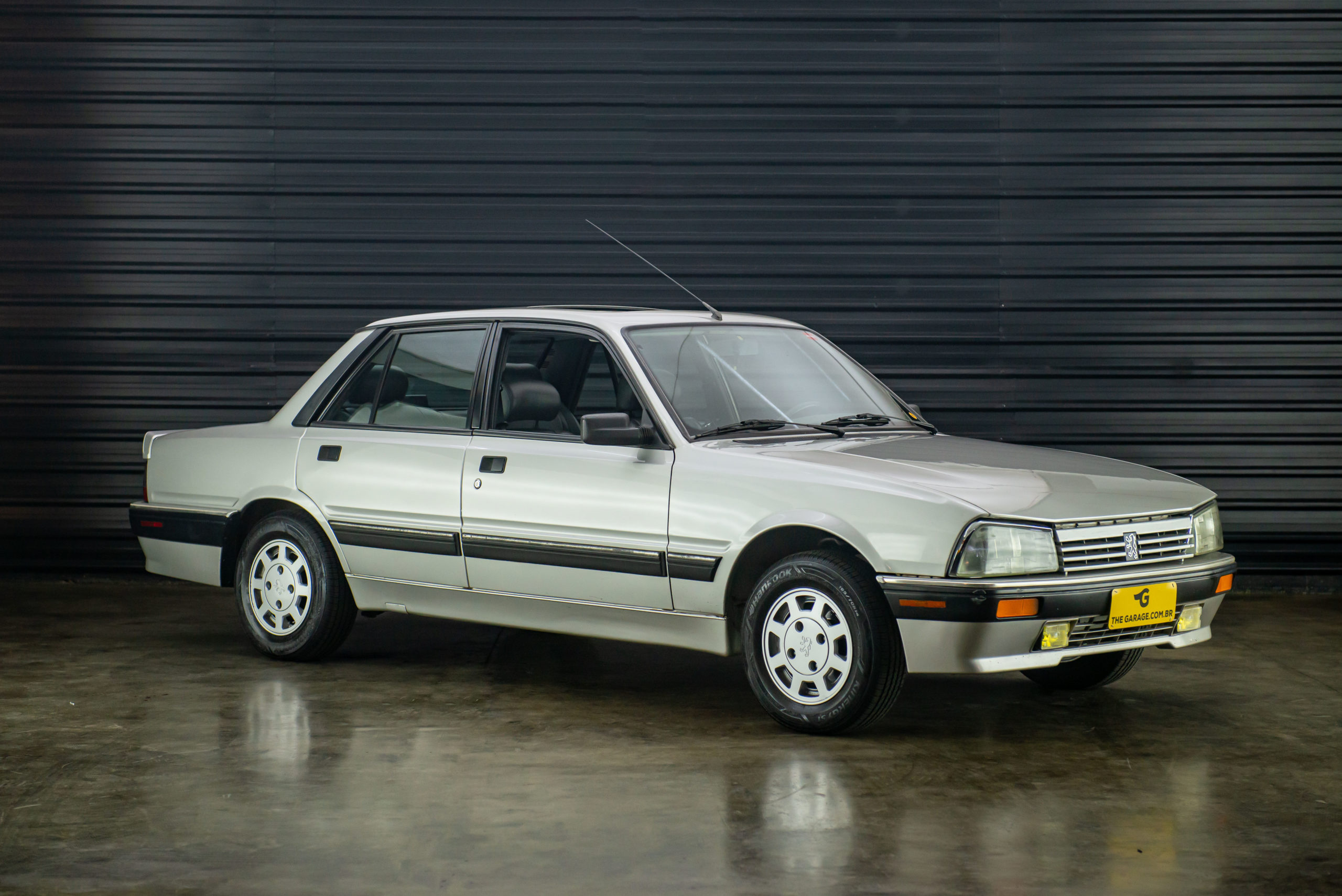 1993-Peugeot-505SRI-2.2-a-venda-sao-paulo-sp-for-sale-the-garage-classicos-a-carros-antigos