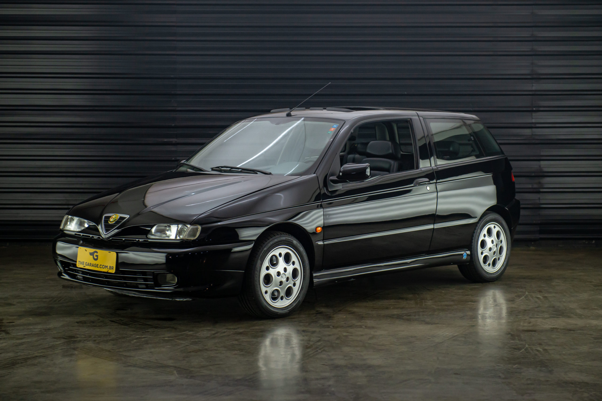 1996-Alfa-Romeo-145-Quadrifoglio-a-venda-sao-paulo-sp-for-sale-the-garage-classicos-a-carros-antigos