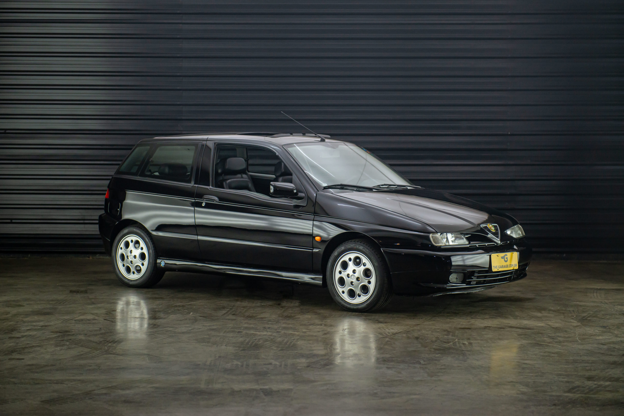 1996-Alfa-Romeo-145-Quadrifoglio-a-venda-sao-paulo-sp-for-sale-the-garage-classicos-a-carros-antigos