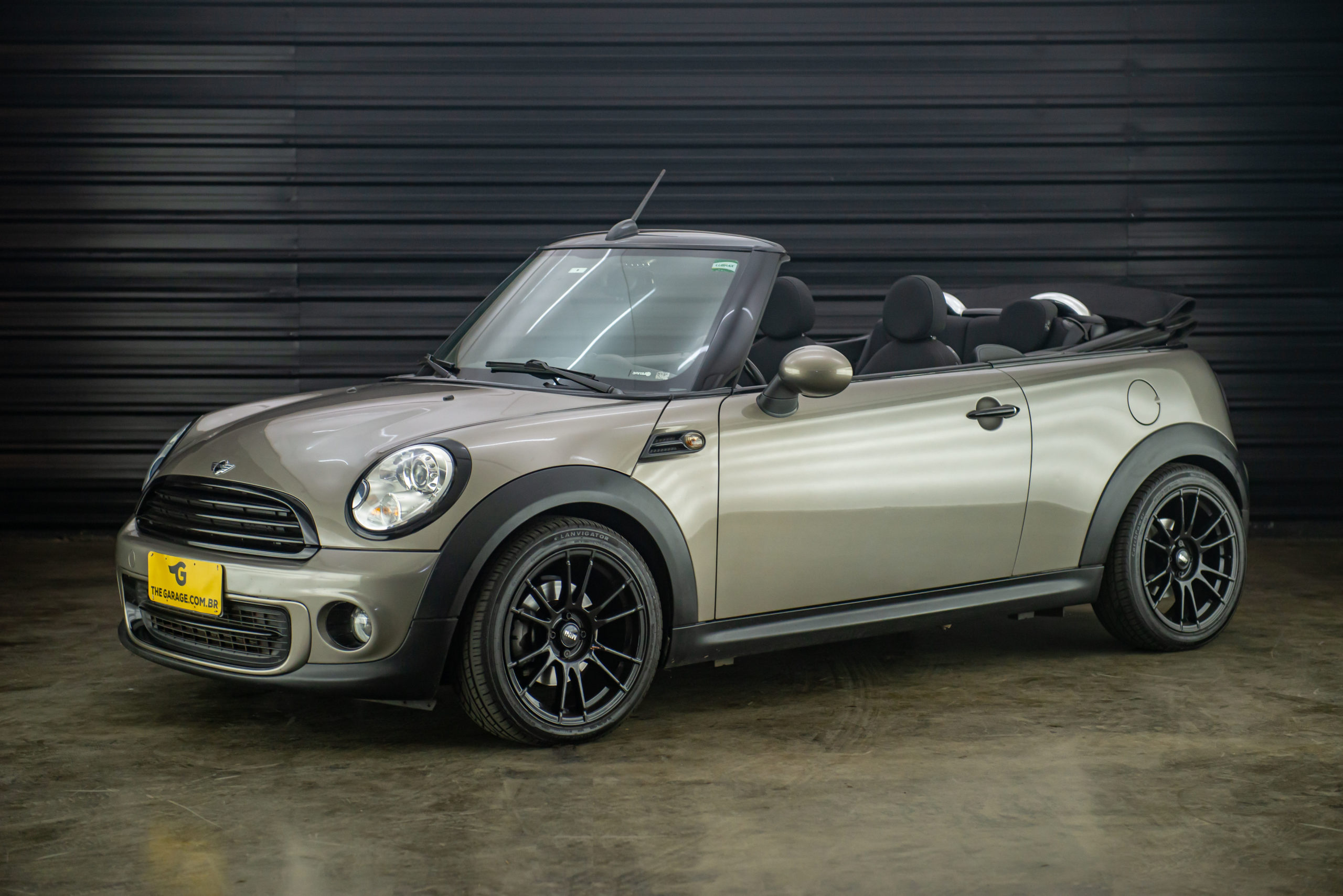 2012-mini-cooper-2012-1.6-cabrio-a-venda-sao-paulo-sp-for-sale-the-garage-classicos-a-carros-antigos