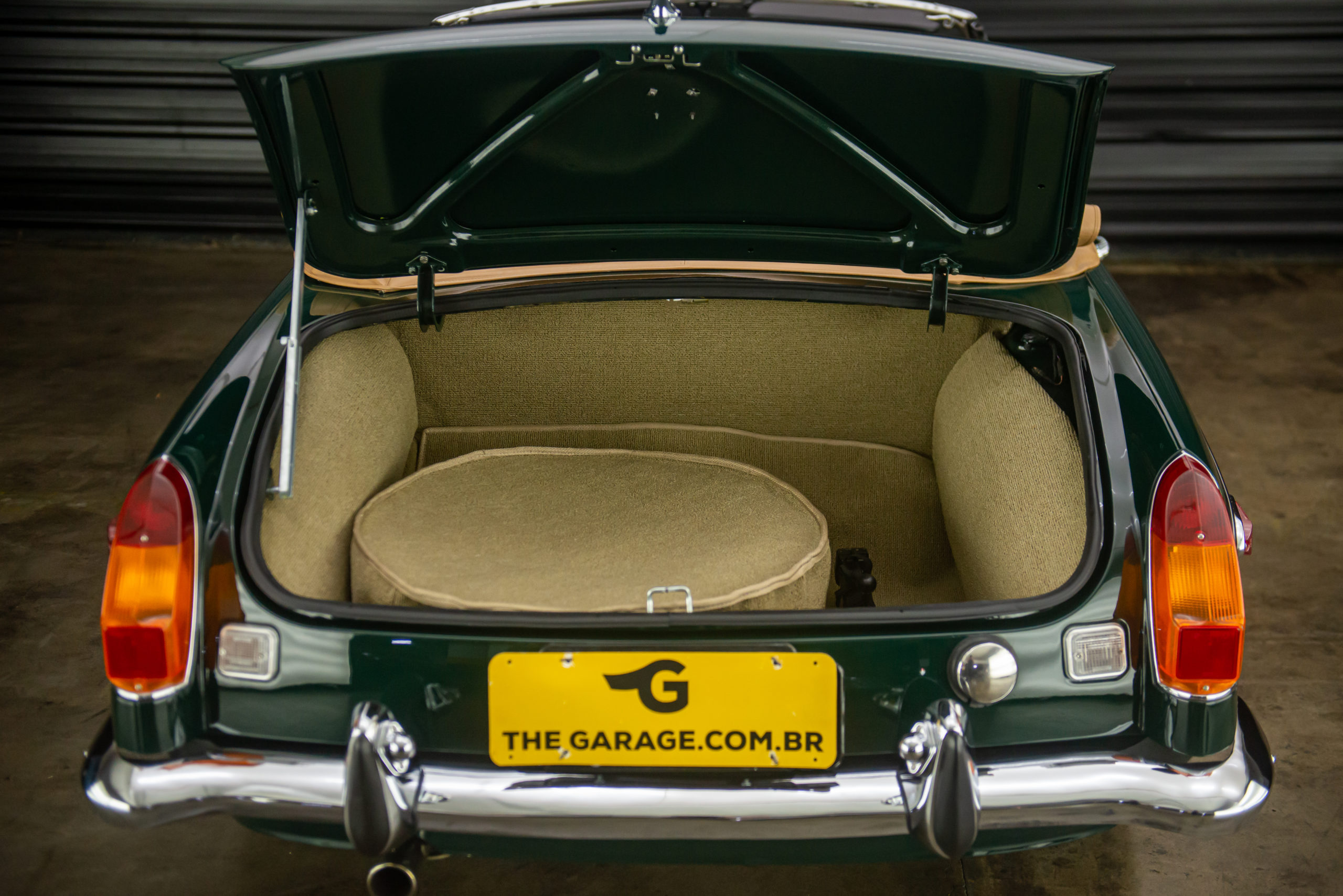 1973-MGB-Roadster-a-venda-sao-paulo-sp-for-sale-the-garage-classicos-a-carros-antigos