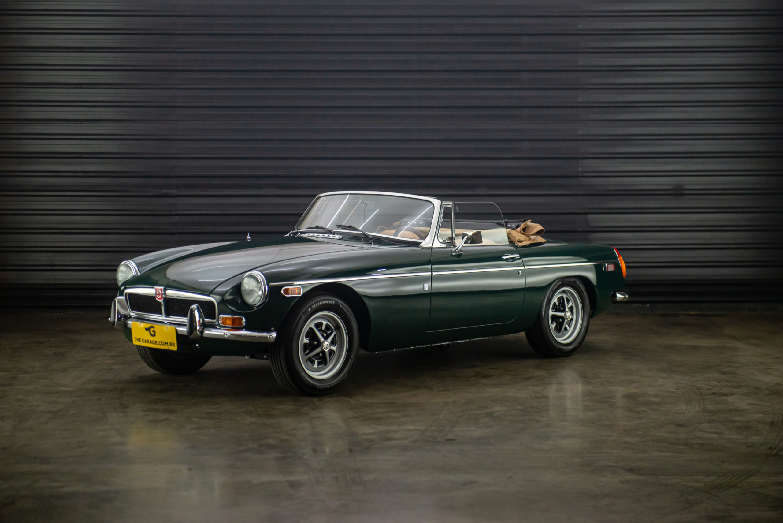 1973-MGB-Roadster-a-venda-sao-paulo-sp-for-sale-the-garage-classicos-a-carros-antigos