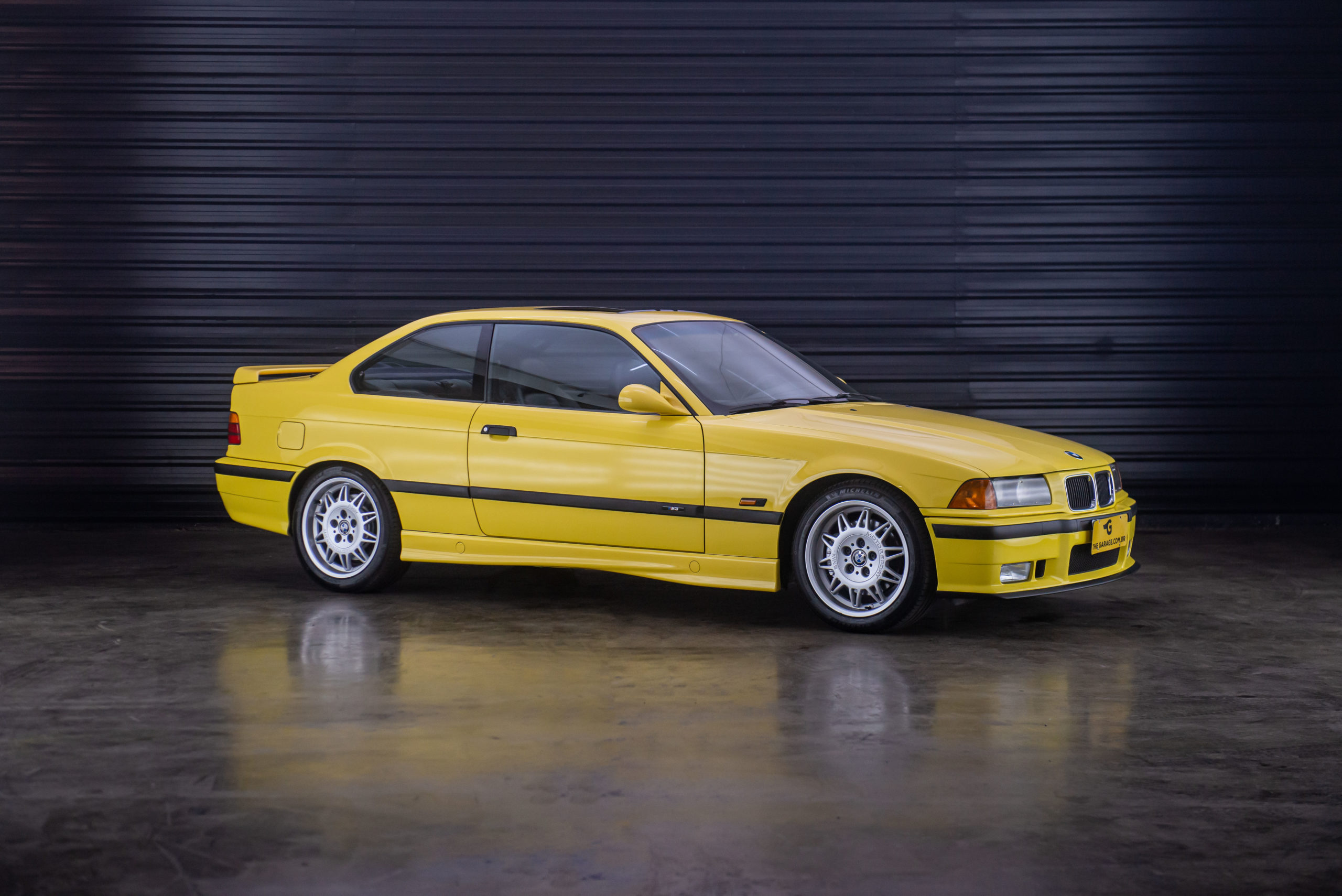 1995-bmw-m3-e36-amarela-a-venda-sao-paulo-sp-for-sale-the-garage-classicos-a-carros-antigos