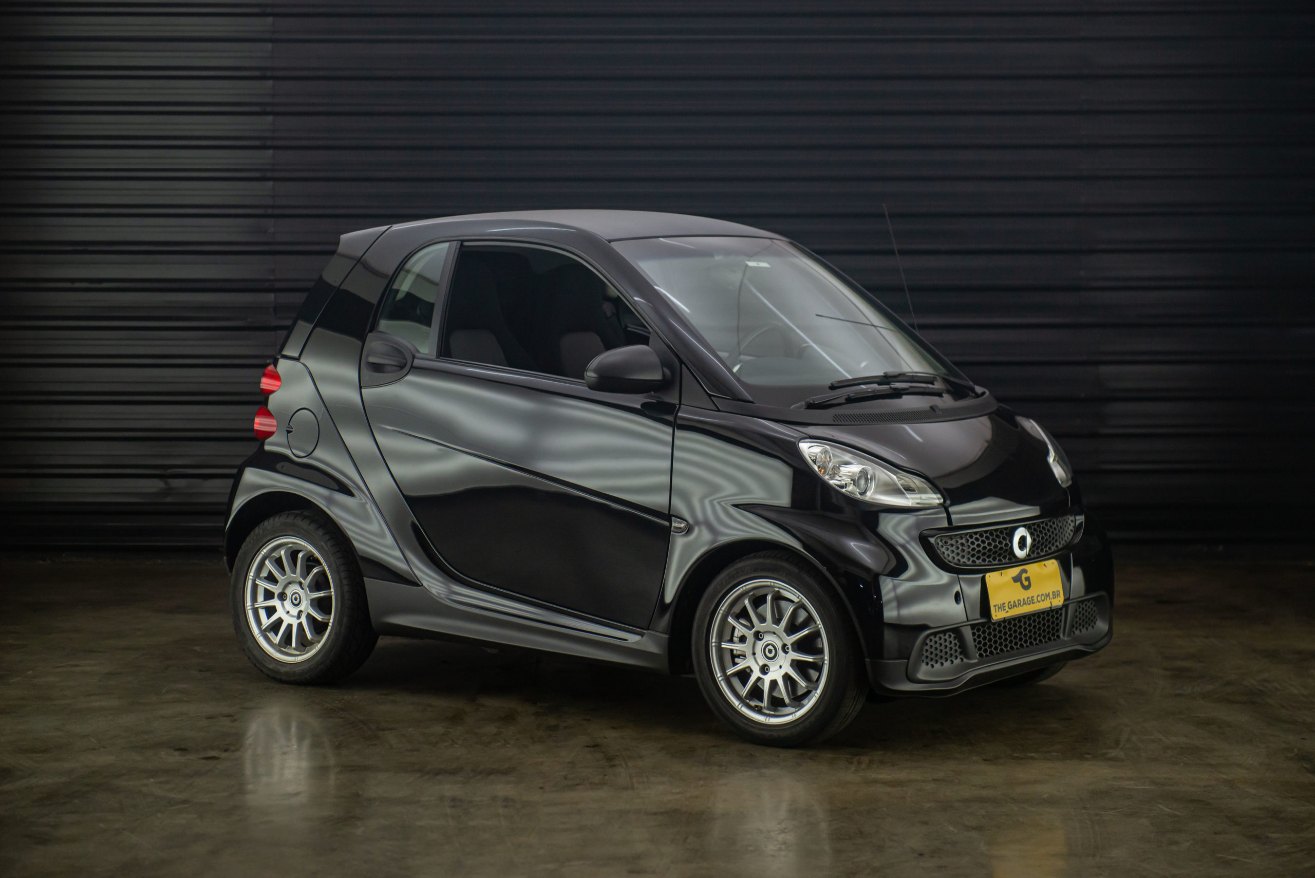 2015-Smart-FORTWO-Coupe-Micro-Hybrid-a-venda-sao-paulo-sp-for-sale-the-garage-classicos-a-carros-antigos