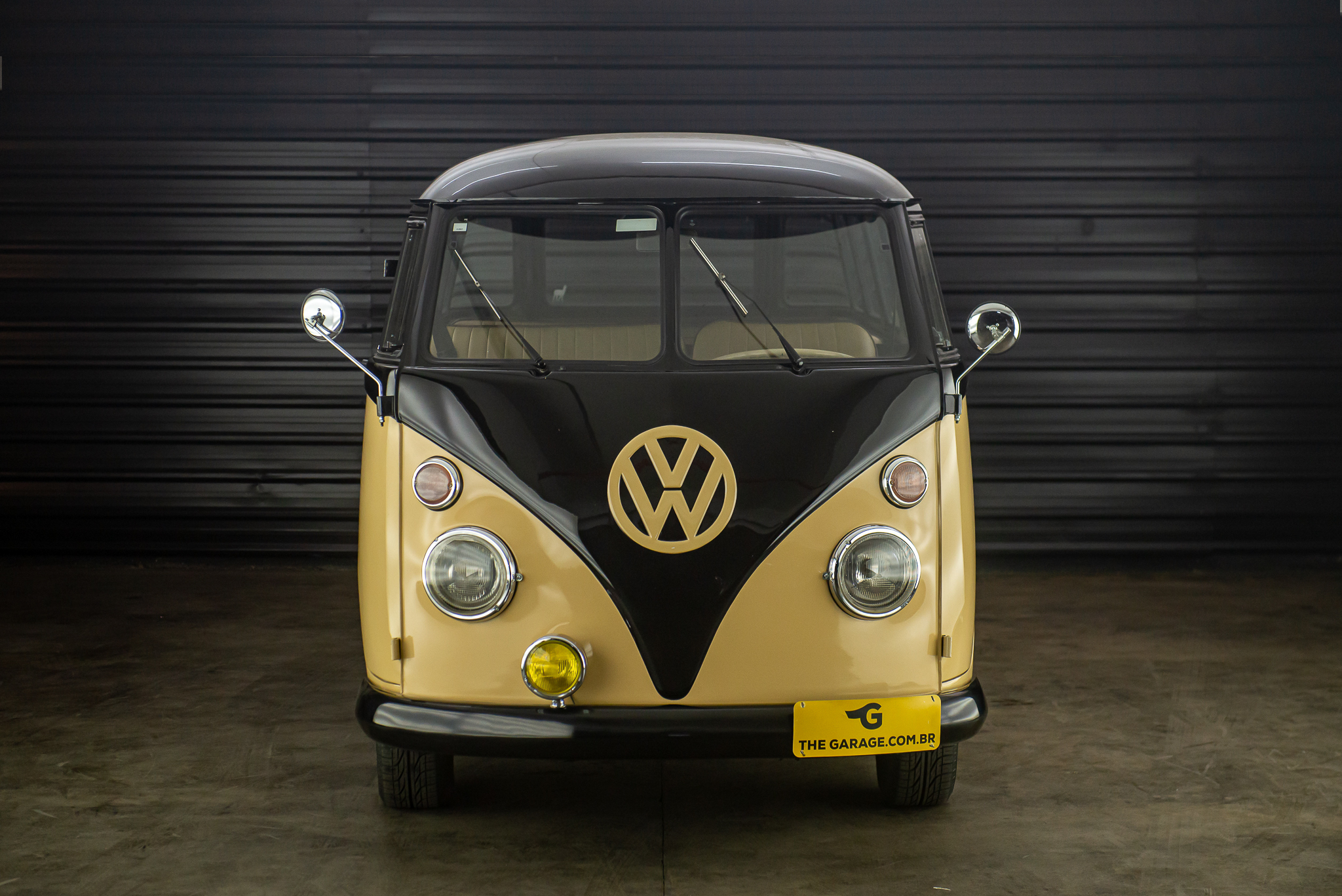 1973-VW-Kombi-corujinha-a-venda-sao-paulo-for-sale-the-garage-classicos