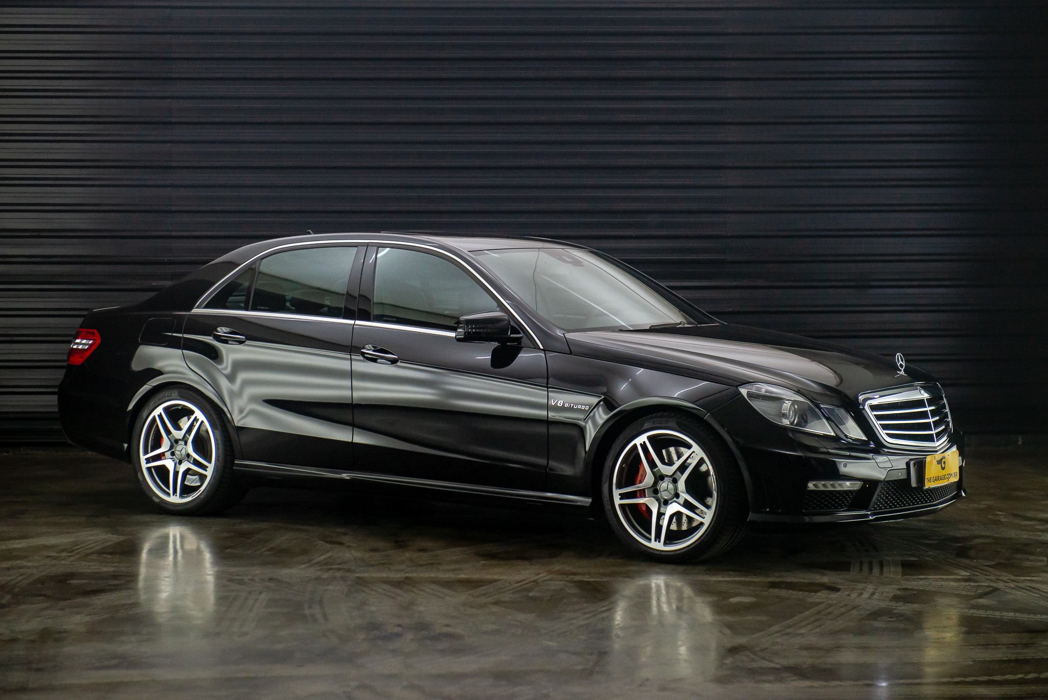 2012-Mercedes-benz-E63-AMG-5.5-biturbo-a-venda-sao-paulo-for-sale-the-garage-classicos