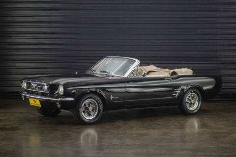 1966-mustang-conversivel-gt-a-venda-sao-paulo-sp-for-sale-the-garage-classicos-a-melhor-loja-de-carros-antigos-acervo-de-carros