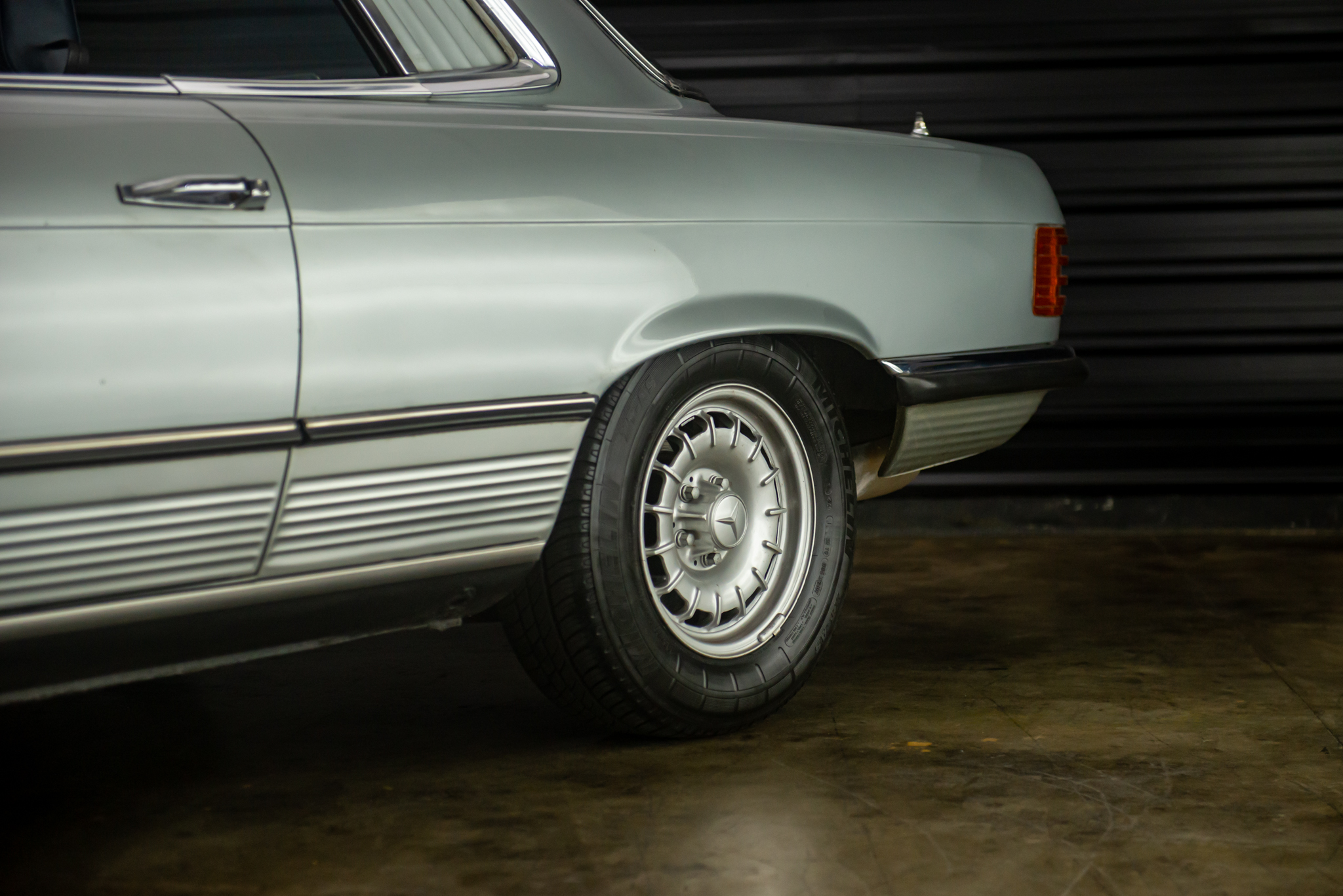 1974-mercedes-benz-slc-450-a-venda-sao-paulo-sp-for-sale-the-garage-classicos-a-melhor-loja-de-carros-antigos-acervo-de-carros