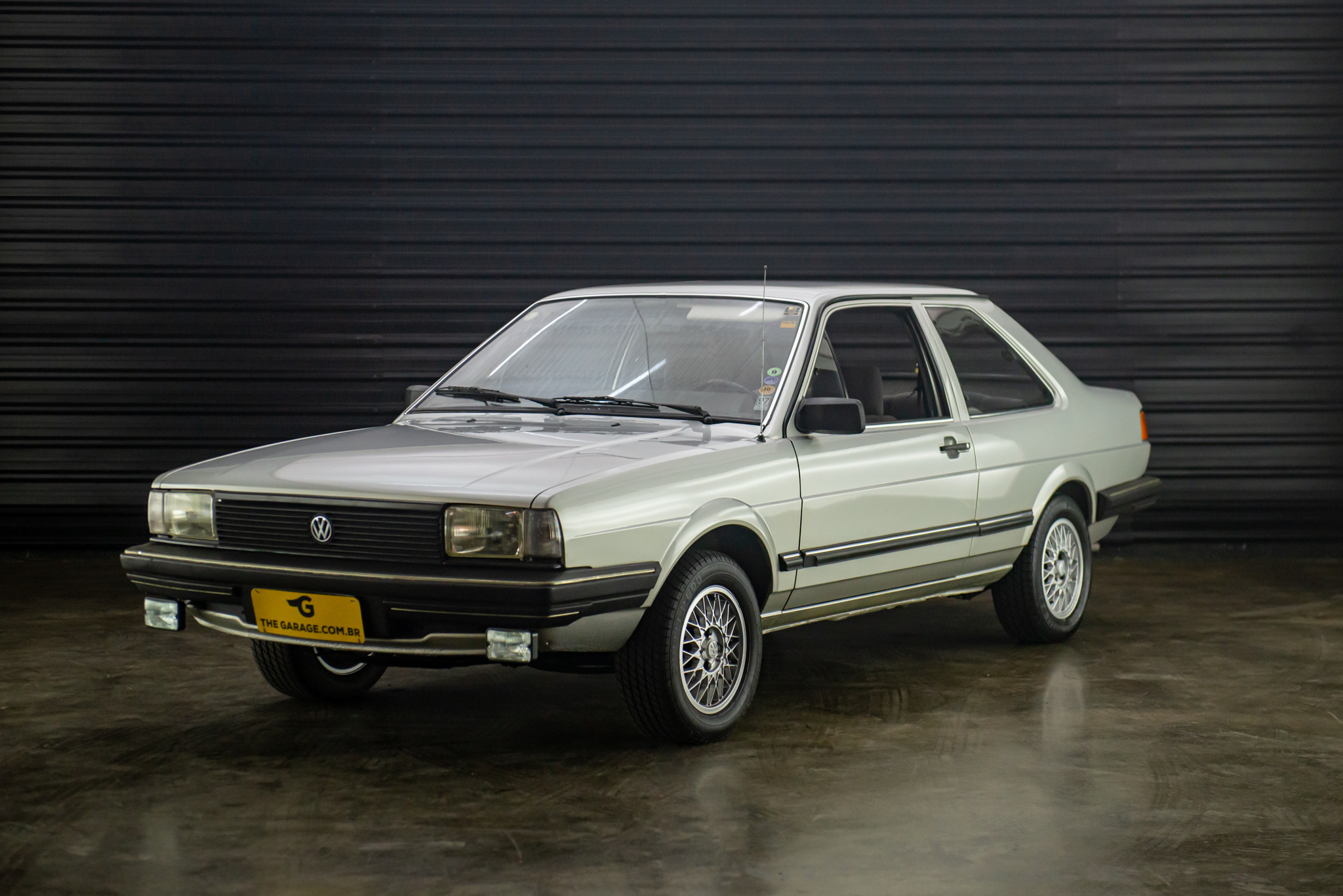 1986-VW-Santana-CS-1.8-a-venda-sao-paulo-sp-for-sale-the-garage-classicos-a-melhor-loja-de-carros-antigos-acervo-de-carros