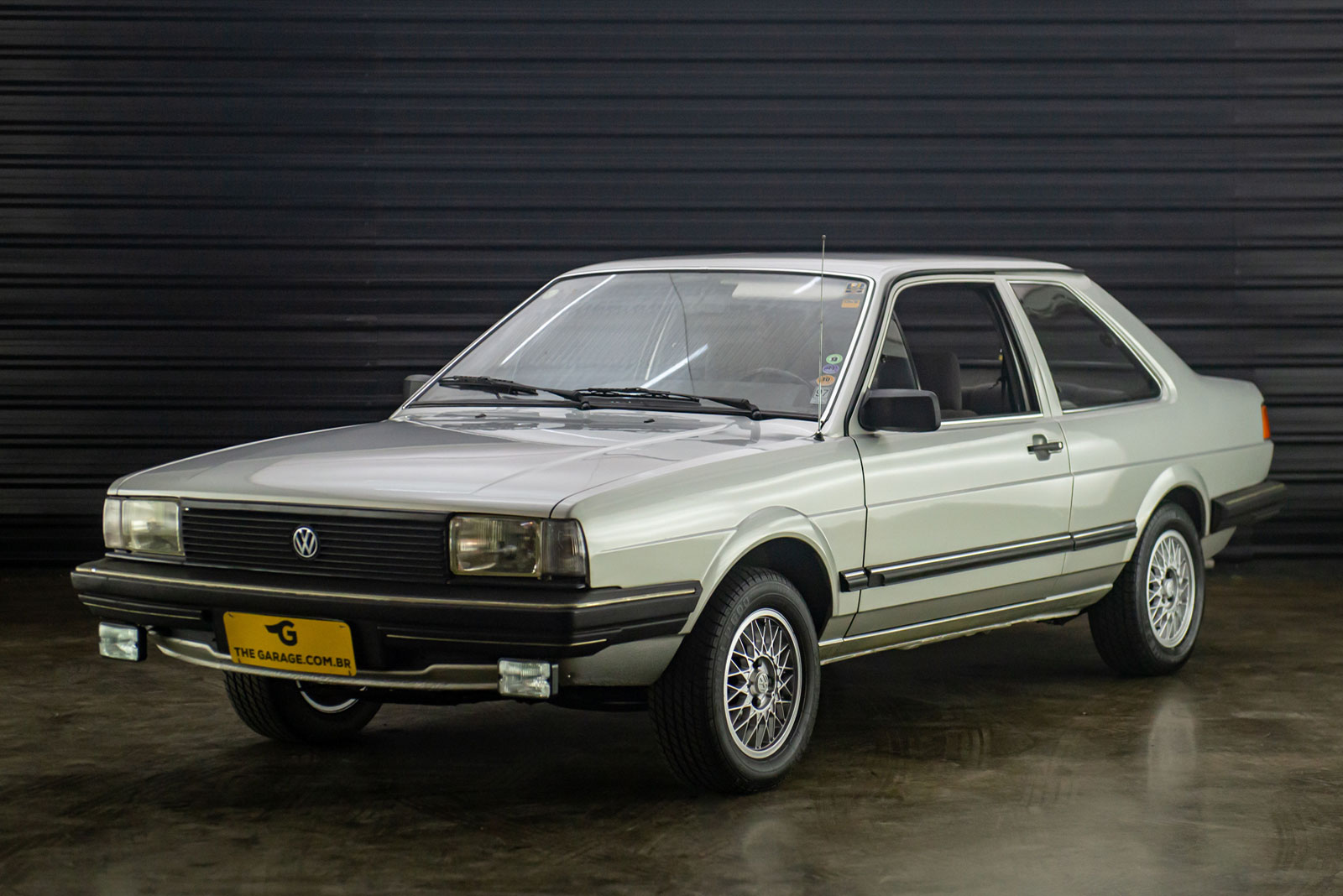 1986-VW-Santana-CS-1.8-a-venda-sao-paulo-sp-for-sale-the-garage-classicos-a-melhor-loja-de-carros-antigos-acervo-de-carros