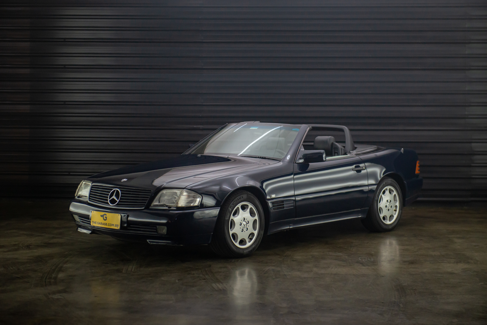 1995-mercedes-benz-sl-320-a-venda-sao-paulo-sp-for-sale-the-garage-classicos-a-melhor-loja-de-carros-antigos-acervo-de-carros