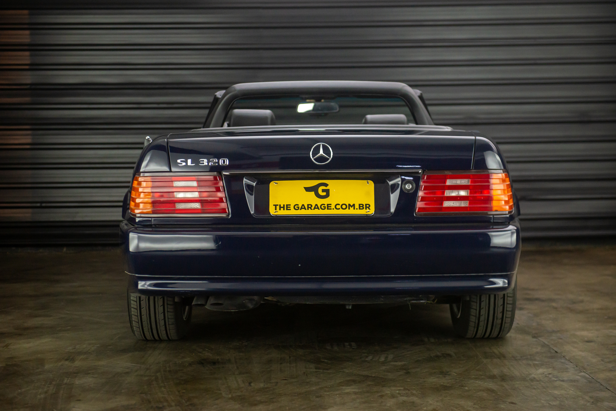 1995-mercedes-benz-sl-320-a-venda-sao-paulo-sp-for-sale-the-garage-classicos-a-melhor-loja-de-carros-antigos-acervo-de-carros