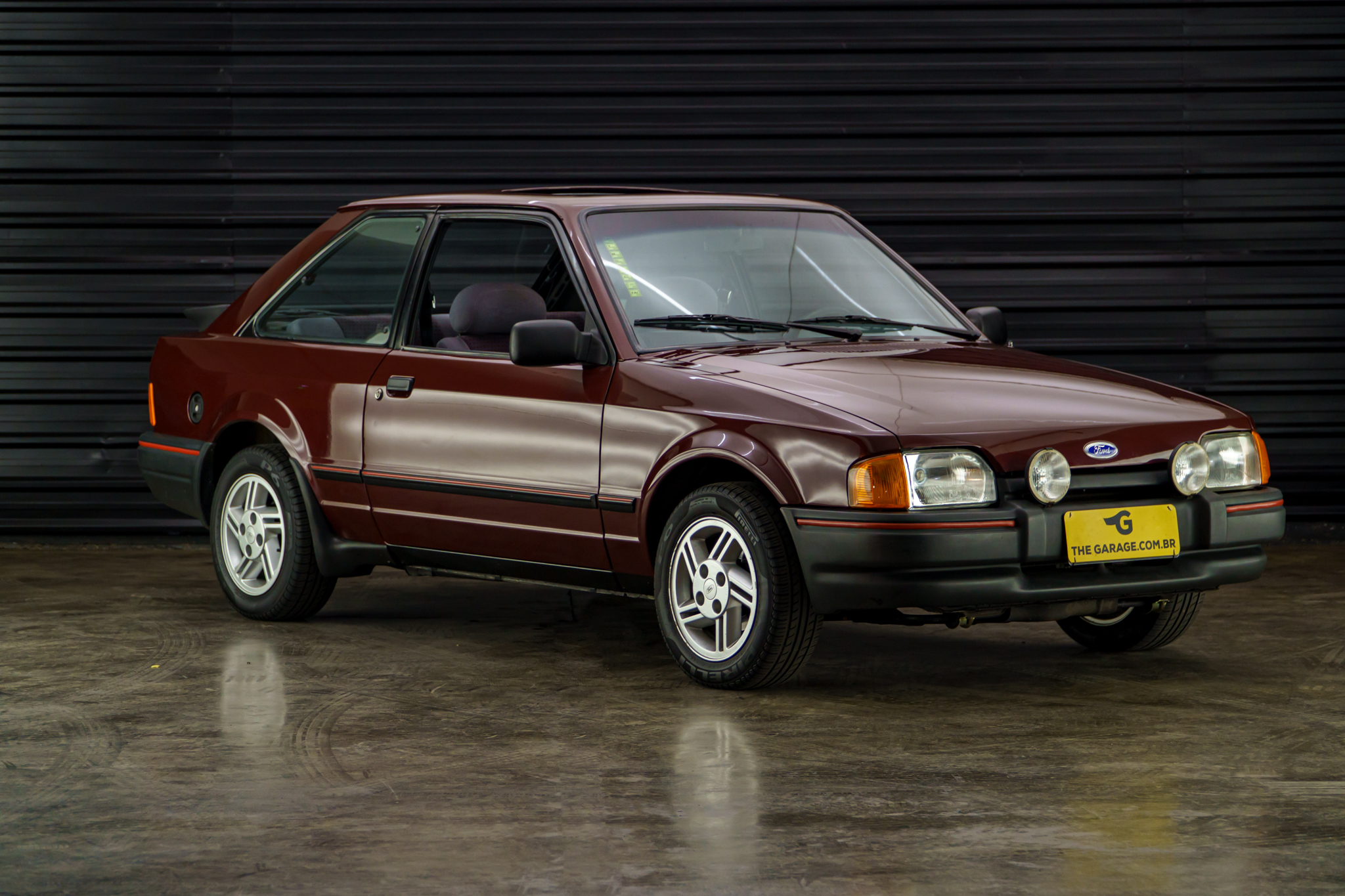 1998-Ford-Escort-XR3-Mk4-a-venda-sao-paulo-sp-for-sale-the-garage-classicos-a-melhor-loja-de-carros-antigos-acervo-de-carros