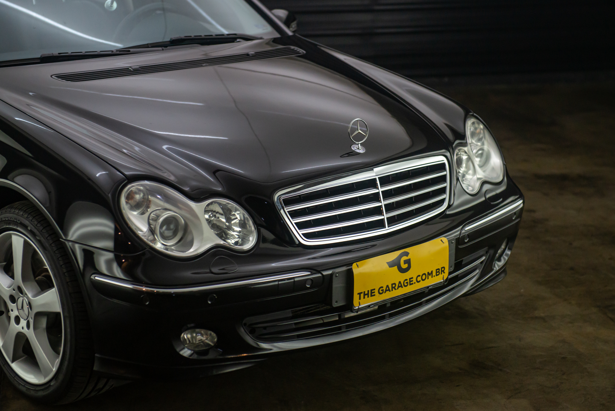 2006-Mercedes-Benz-C350-Avantgarde-a-venda-sao-paulo-sp-for-sale-the-garage-classicos-a-melhor-loja-de-carros-antigos-acervo-de-carros