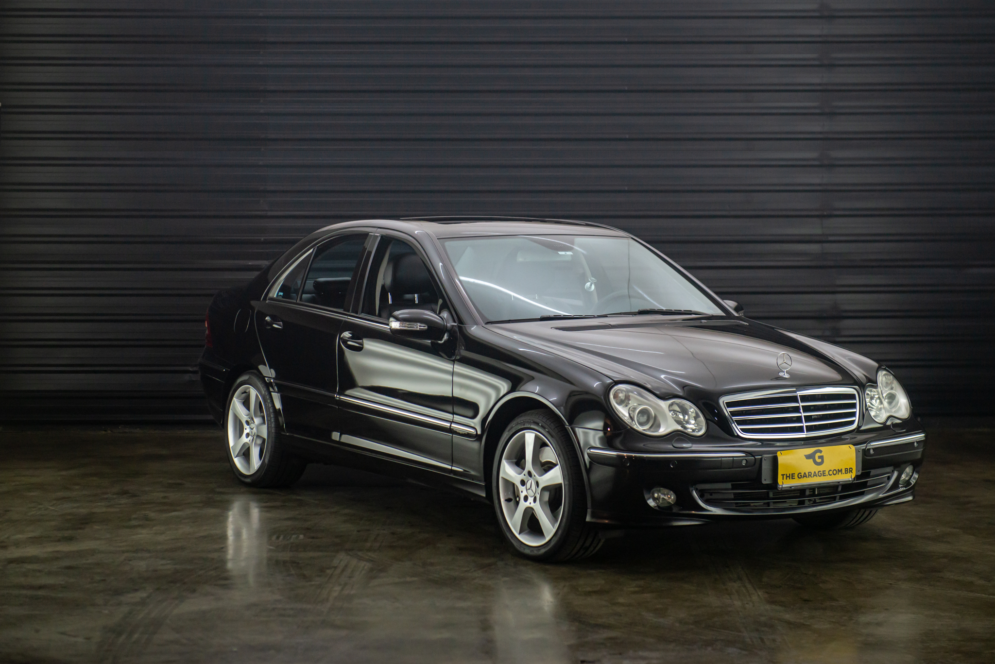 2006-Mercedes-Benz-C350-Avantgarde-a-venda-sao-paulo-sp-for-sale-the-garage-classicos-a-melhor-loja-de-carros-antigos-acervo-de-carros