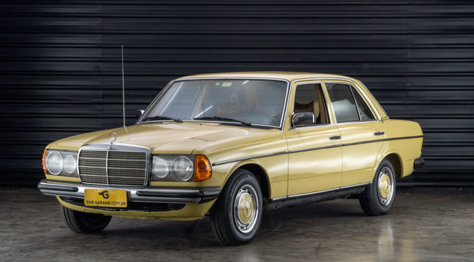 1980-Mercedes-benz-300D-venda-sao-paulo-sp-for-sale-the-garage-classicos-a-melhor-loja-de-carros-antigos-acervo-de-carros