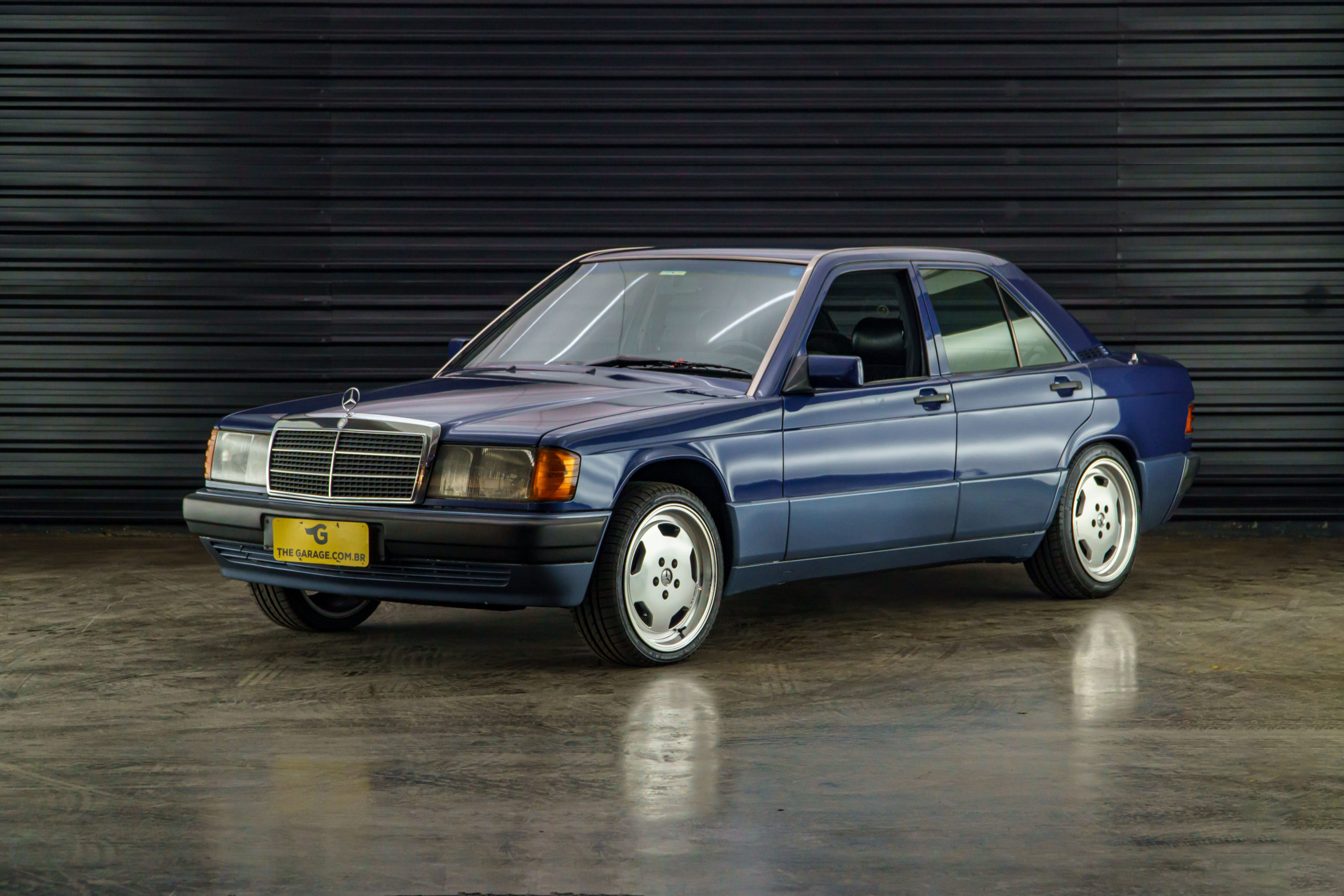 1993-Mercedes-Benz-190E-2.3-venda-sao-paulo-sp-for-sale-the-garage-classicos-a-melhor-loja-de-carros-antigos-acervo-de-carros