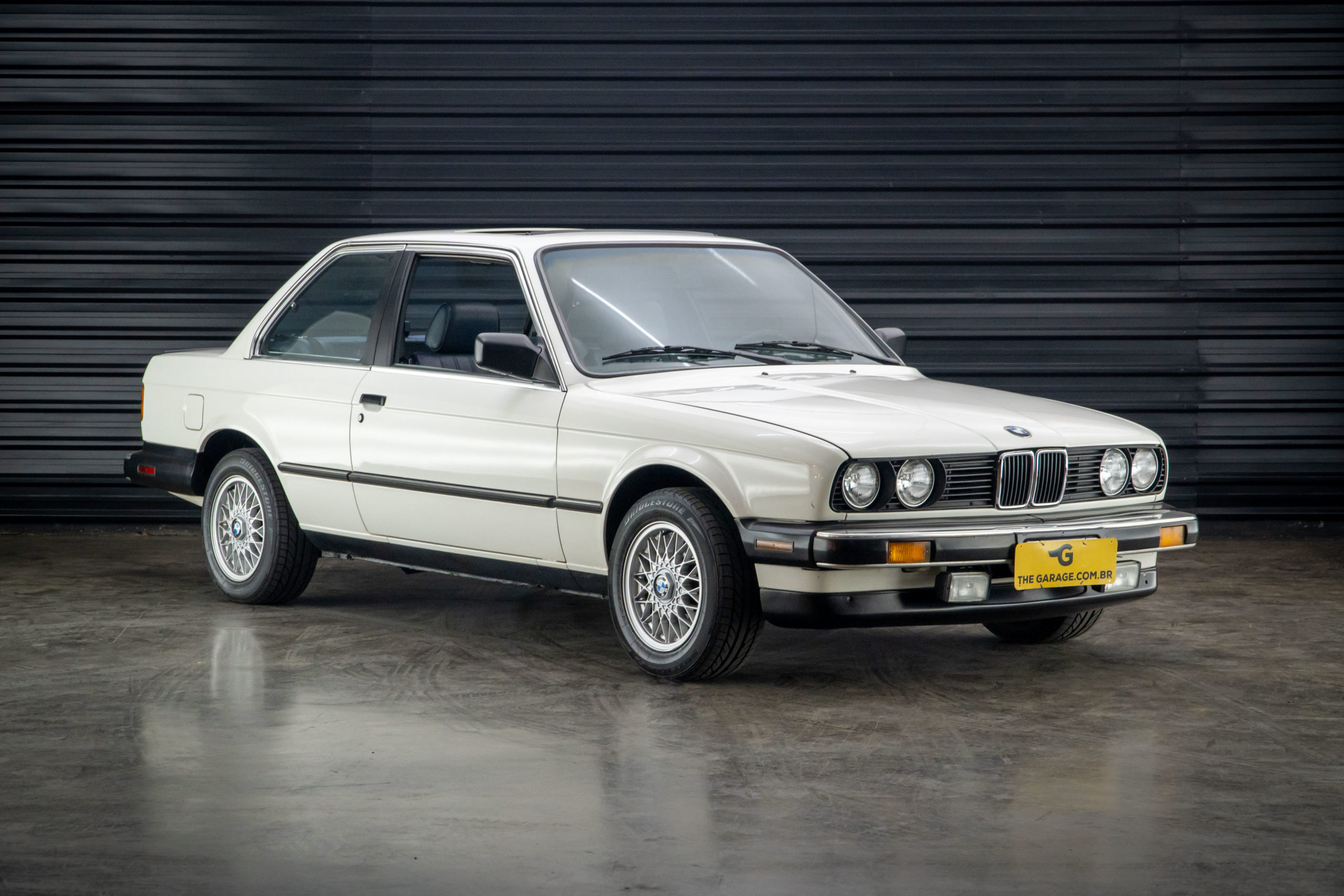 1987-BMW-325e-E30-Coupe-venda-sao-paulo-sp-for-sale-the-garage-classicos-a-melhor-loja-de-carros-antigos-acervo-de-carros