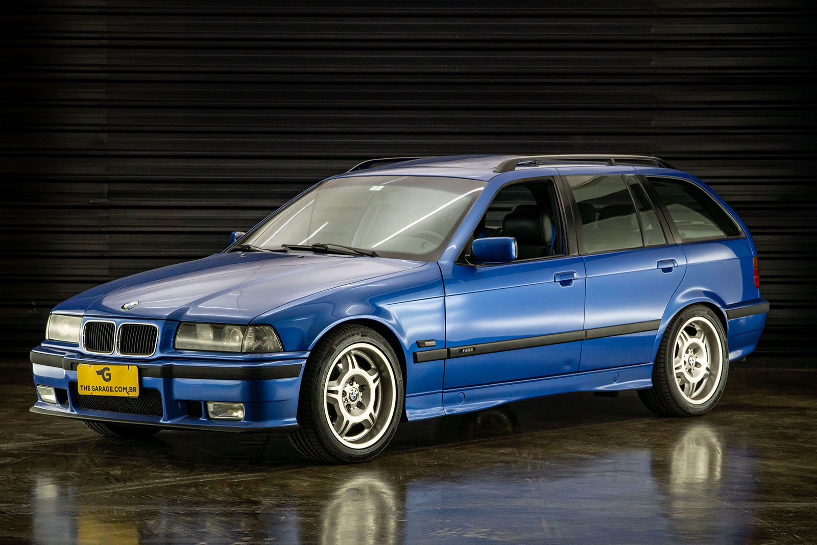 1996BMW328iTouring-E36-venda-sao-paulo-for-sale-classicos-a-melhor-loja-de-carros-antigos-acervo-de-carros
