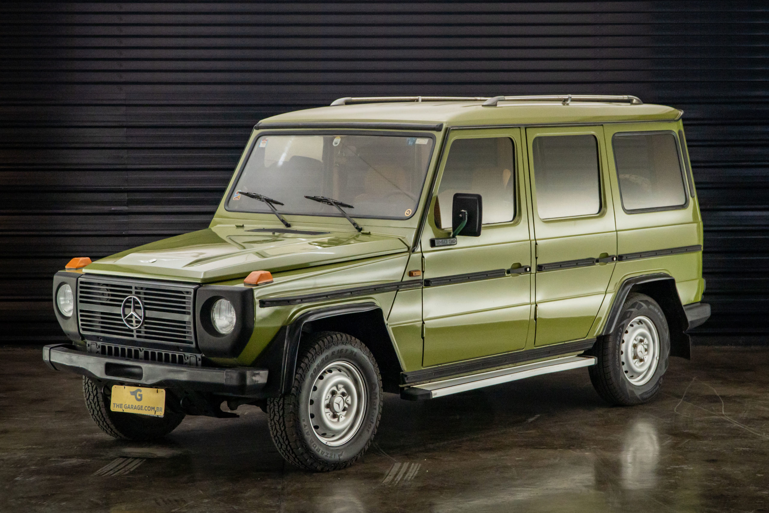 1983-Mercedes-benz-240gd-a-venda-the-garage