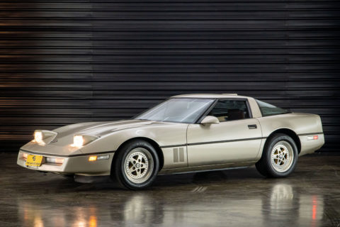 1987-corvette-coupe-a-venda-the-garage