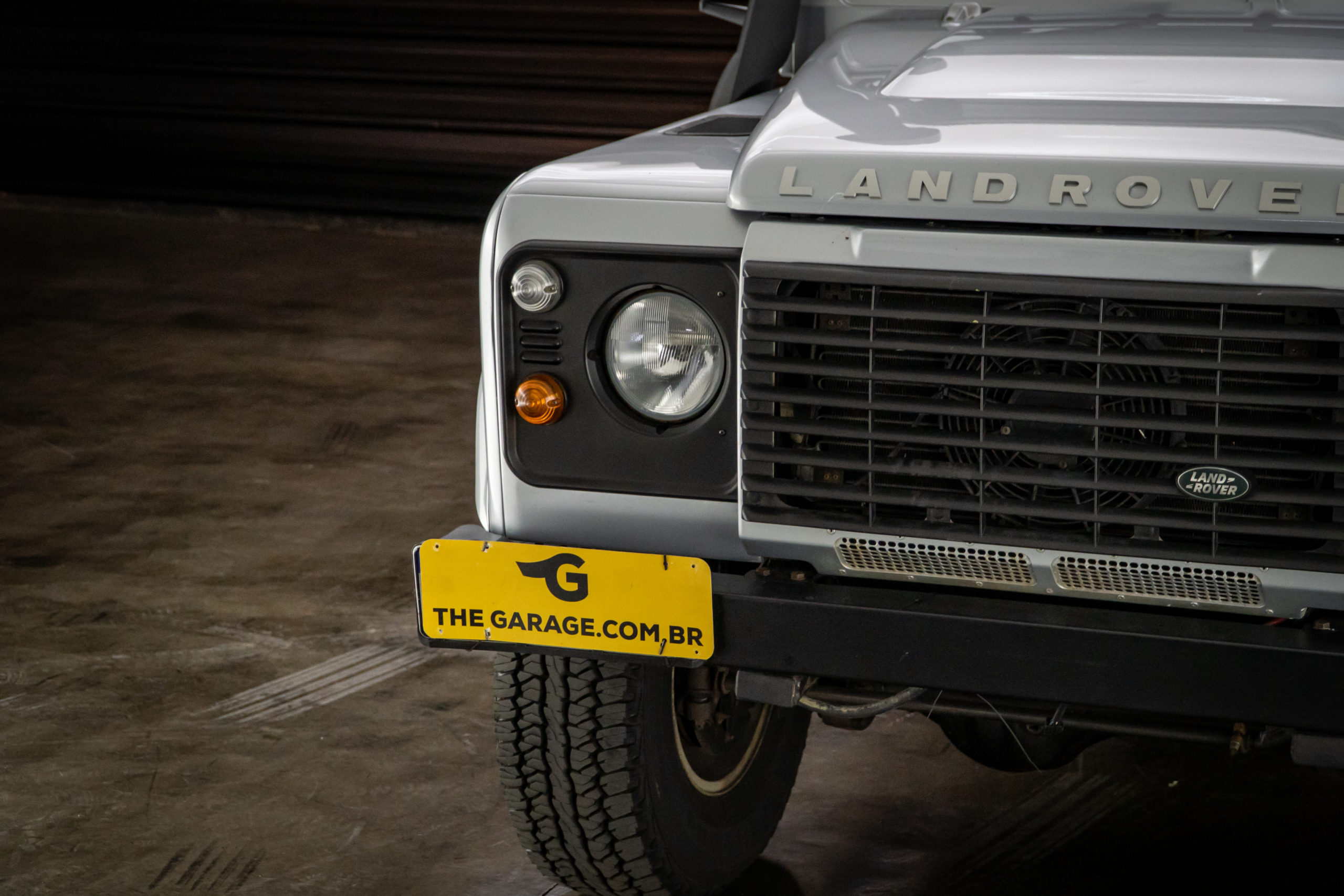 2011 land rover defender 110 a venda the garage